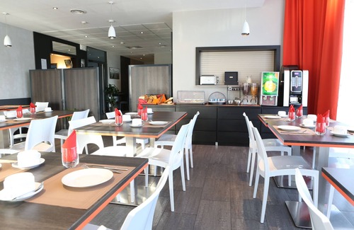 Chevilly-Larue Apartment | Retraite Modern 10 min de l'Aéroport|WIFI Inclus!