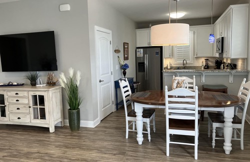 North Myrtle Beach Cottage | Retreat #2209 - Adorable Cottage in Barefoot Resort
