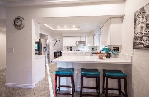 Rancho Oakey House | Retreat 3BD/2BA Home 1,278 sqft Sleeps 6