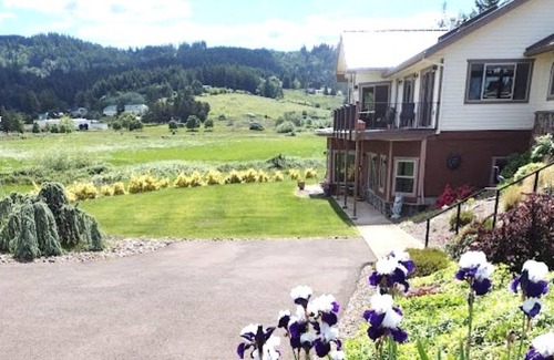 Gaston Apartment | Retreat Apt. for Groups and Families