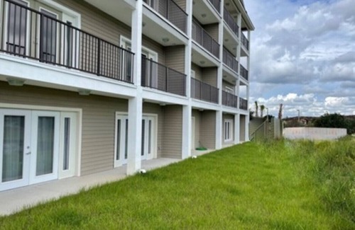 Wellington Condo | Retreat at Regal Palms 2B2B, D402