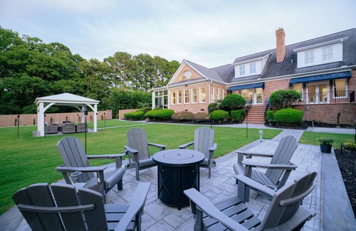 Apex House | Retreat Estate in Apex NC