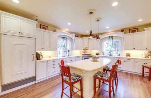 Libby House | Retreat & Event Villa: Lake Access