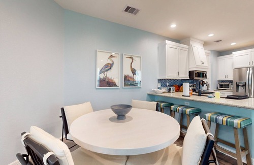 San Luis House | Retreat | Gulf Views | Large Deck | Group Ready