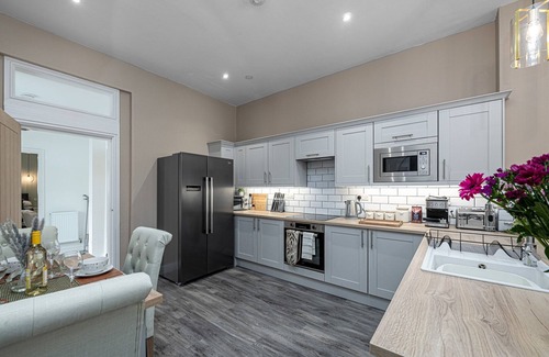 Rhyd-y-clafdy Apartment | Retreat in Pwllheli near Blue Flag Beaches