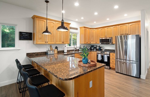 Coeur d'Alene House | Retreat Near Golf-Town w/Views | 4000 sqft | Fire Table | Game Rooms | 4-acres