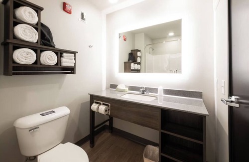 Mitchell Hotel | Retreat Near Iconic Corn Palace and Mitchell Prehistoric Indian Village
