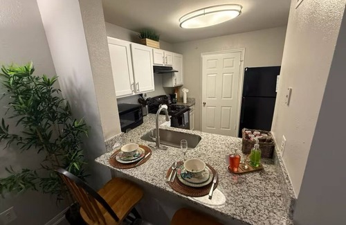 Pleasant Valley Apartment | Retreat – Near UT, Downtown & Lady Bird