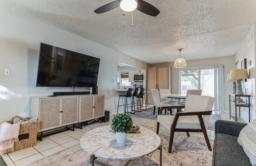 Merritt Island House | Retreat on the Island