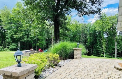 Laurelville Cabin | Retreat on the Ridge in Hocking Hills-Beautiful cabin 5 miles to Rock House