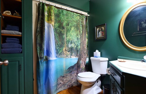 Goshen Other | Retreat on Working Herb Farm in Goshen, Ohio