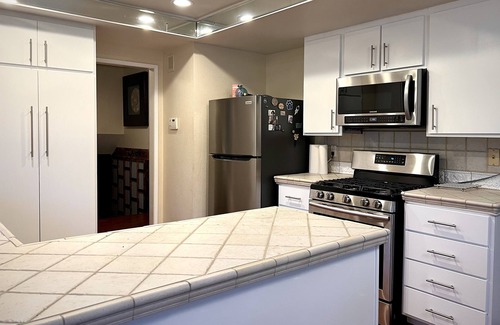 Mission Viejo House | Retreat style private pool home in Mission Viejo
