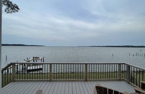 Dutton Cottage | Retreat to a quiet, waterfront getaway!