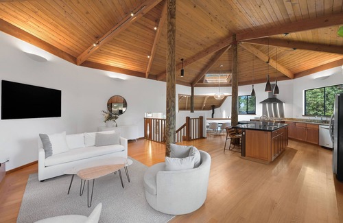 Larkspur House | Retreat Vibes in The Heart of Larkspur