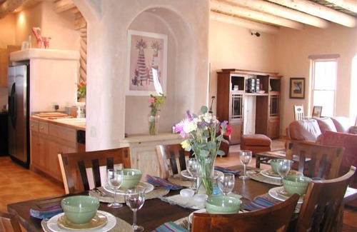 El Prado House | Retreat with Sweeping Mountain & Sunset Mesa Views -Private Hot Tub