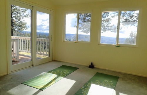Volcano House | Retreat with Views and modern comfort near Kirkwood Ski, wineries, gold country