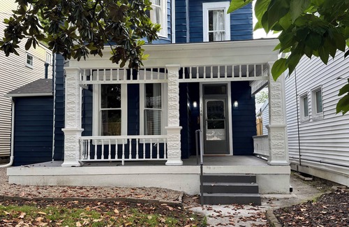 Clifton Condo | Retro 3BD 1Bath ideal loc