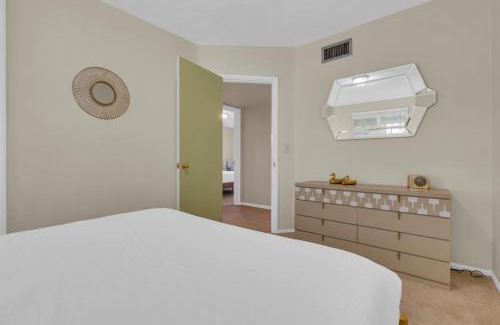 Tucson House | Retro 50's mid century modern home