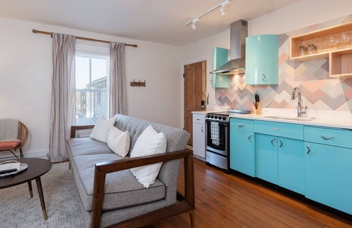 Belmont Apartment | Retro Apartment| Lux Extended Stay in Belmont