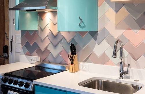 Belmont Apartment | Retro Apartment| Lux Extended Stay in Belmont