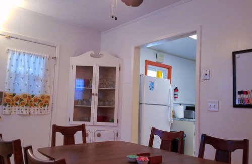 Pensacola House | Retro Bungalow Near NAS. Military Discount