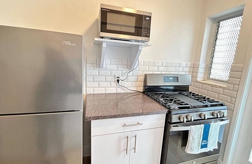 West Avenue Apartment | Retro Charm Apartment in South Beach