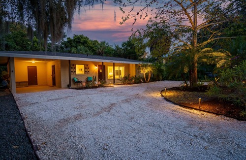 Indian Beach Sapphire Shores House | Retro-Chic 2BR Bungalow in Sarasota Historic Neighborhood, Firepit, near Bay