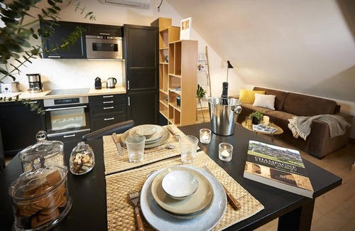 Epernay Apartment | Retro Design studio - Bubble 8