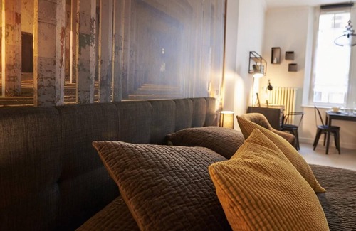 Epernay Apartment | Retro Design studio - Bubble 8