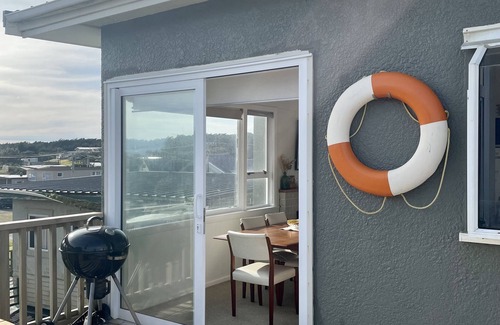 Foxton Beach House | Retro dog-friendly family beach bach