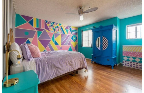 Sylmar House | Retro eclectic 3 bedroom townhouse- content heaven