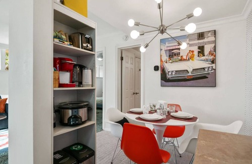 Twin Palms Apartment | Retro & funky mid-century mod at Ocotillo Lodge