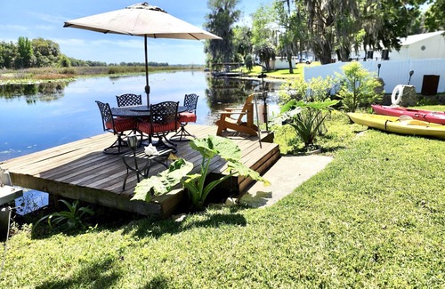 Hernando House | Retro glamping on the lake