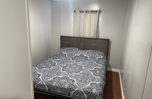 Claiborne House | Retro home