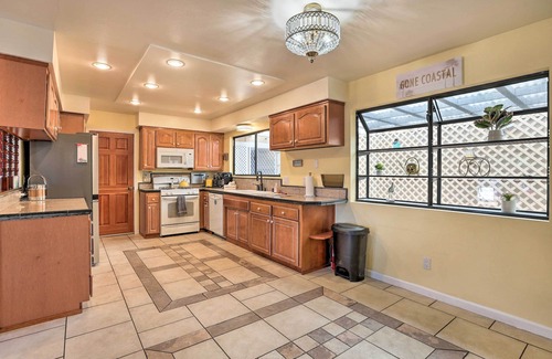 Arroyo Grande House | Retro House w/Deck & Arroyo Grande View