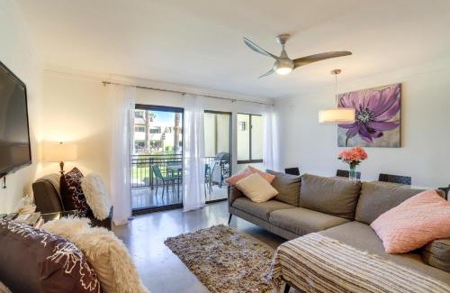 Twin Palms Apartment | Retro-Inspired Palm Springs Condo with Pool View!