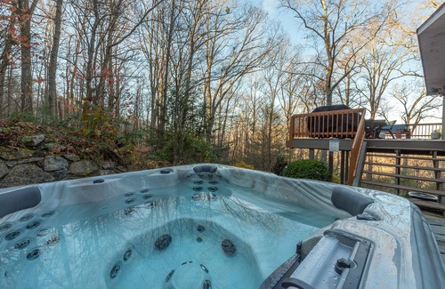 Fairview House | Retro Metro Deck House | MCM Gem with Hot Tub & Spectacular Views!