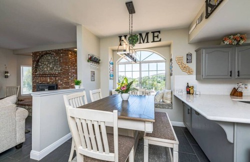 Winchester Villa | Retro Ranch-5bd-Pool-Hot Tub-Games-Pickleball