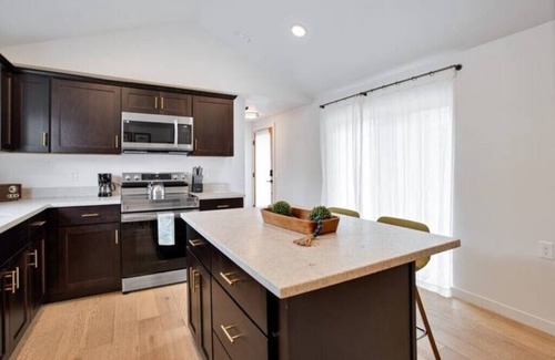 Missoula House | Retro Revival: Your Stylish Staynn