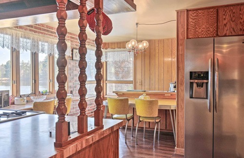 Rhinelander House | Retro Rhinelander Lake Retreat w/Fire Pit!