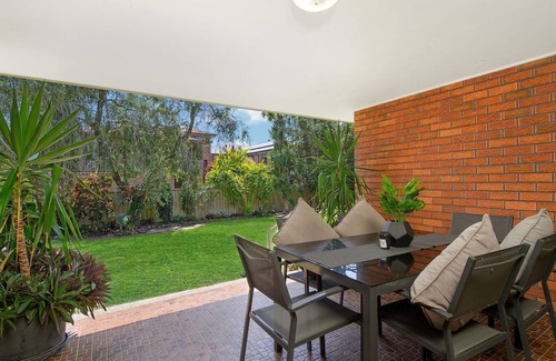 North Haven House | Retro @ Riverview - 4 Riverview Place North Haven