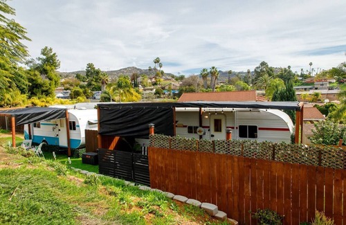 Granite Hills House | Retro RV Retreat- Unique family adventure!