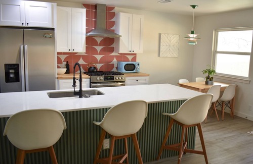 Franklin Park House | Retro South Austin Home Minutes from Downtown