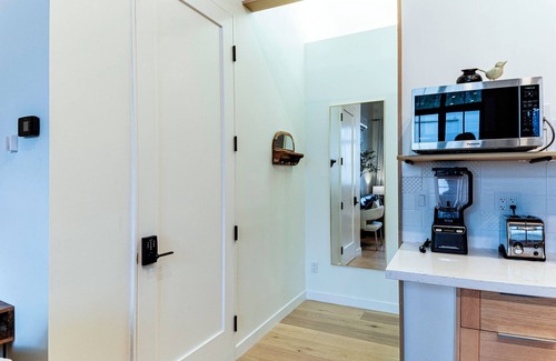 Grand Forks Apartment | Retro Vibe, downtown Grand Forks