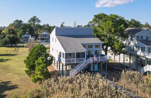 Chincoteague House | Return - Waterfront with boat dock!