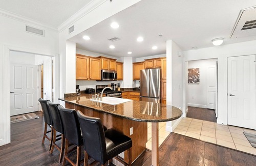 Reunion Condo | Reunion Condo Steps from the Pool!