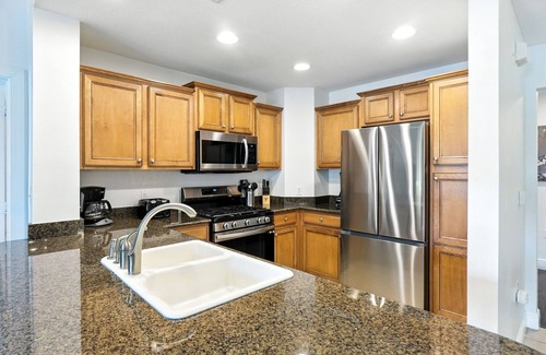 Reunion Condo | Reunion Condo Steps from the Pool!