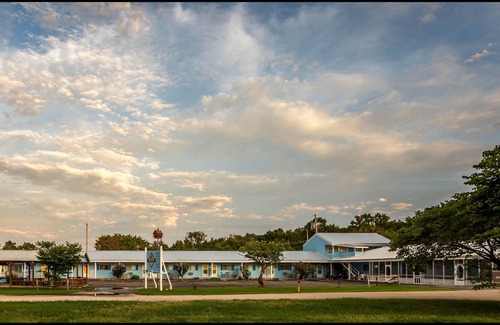Indian Point Resort | REUNION HALL WITH LODGING NEAR SILVER DOLLAR CITY!
