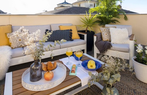 Granada City Center Apartment | Reyes Católicos Penthouse