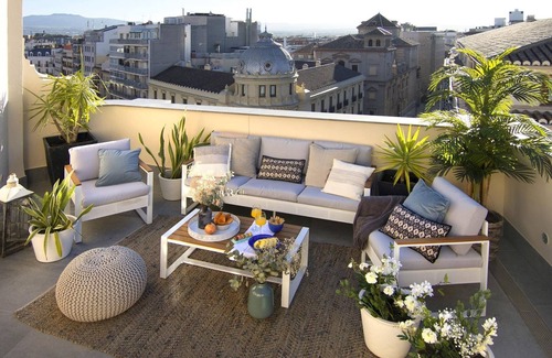 Granada City Center Apartment | Reyes Católicos Penthouse